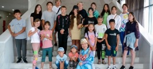 Поход в театры, погружение в древнюю историю Хакасии: школьники из села Карагай провели яркий день в республиканской столице
