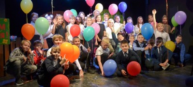 Театр Топанова поздравил школьников города Абакана с Днем знаний
