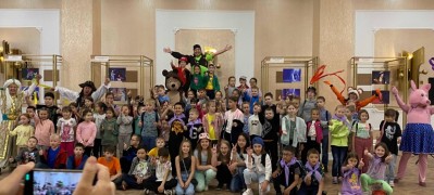 Театр Топанова поздравил юных жителей республики с Днем защиты детей