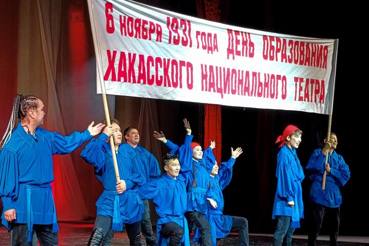 Новый сезон в театре Топанова: какие спектакли покажут в октябре