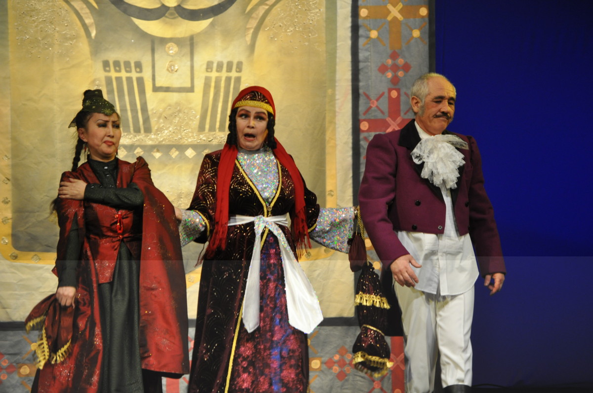 Артисты Хакасского театра имени А.М.Топанова поздравят женщин весёлой комедией «Ханума»