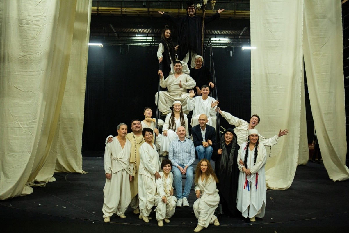 Парад премьер нового 93-го творческого сезона театра Топанова